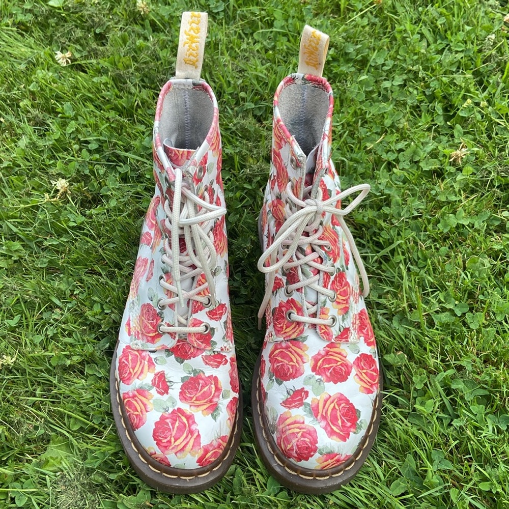 RARE! Dr. Martens 1460 W Women's Boot Valentine Rose Print Women's Size 8 - Picture 9 of 12
